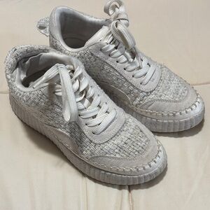 Universal Thread Cream Tweed Sneakers